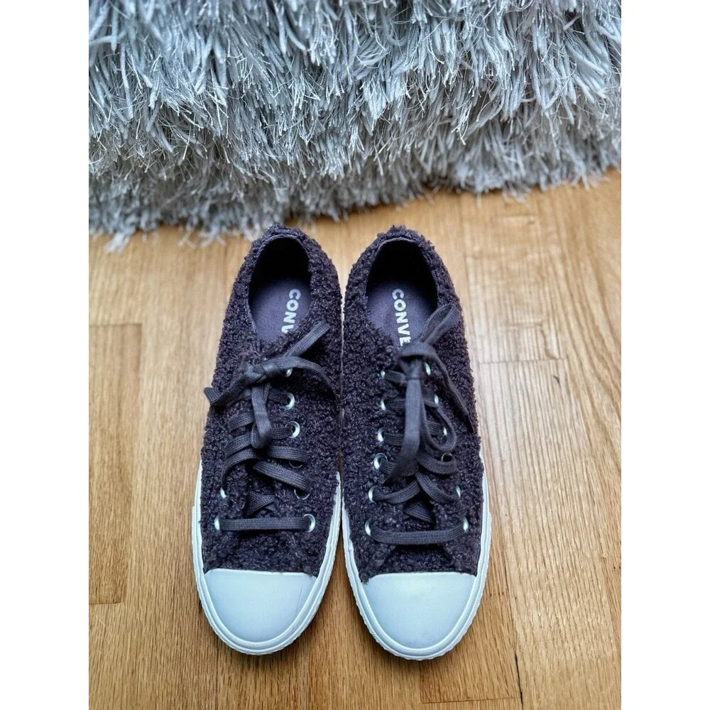 Converse Women’s Chuck Taylor All Star Platform Low Cozy Sherpa Violet Ore 6.5